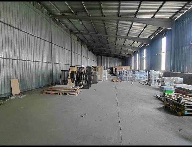 500M² WAREHOUSE TO LET IN POMONA
